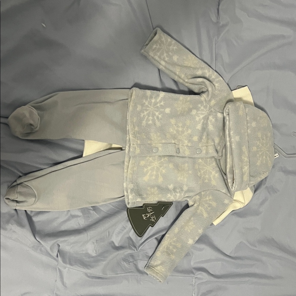 Light Blue Snowflake Baby Outfit